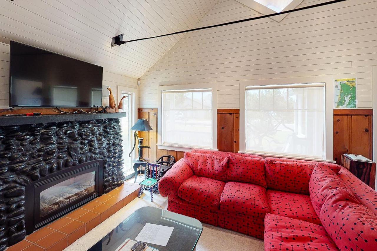 Wecoma Creekside Villa Lincoln City Exterior foto